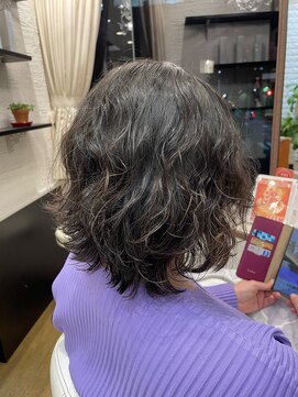 シュヴー 築地(CHEVEUX) レイヤーパーマスタイル