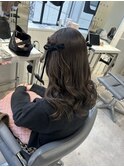 ねじりハーフアップ　ウェーブ巻き　艶カラー　ヘアメ　YUKI