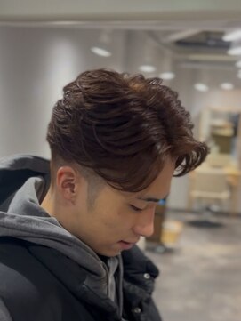 カミケン 方木田店(kamiken.) センターパート×アッシュブラウンカラー【カミケン方木田】