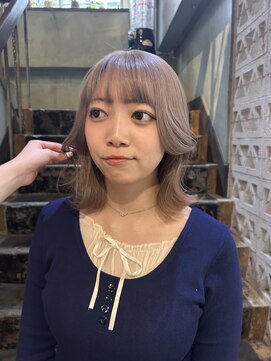 ヒカリス 中崎店(HIKARIS) ホワイトベージュ