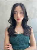 抜け感×立体感をプラスした大人可愛いロングレイヤー。