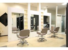 Hair Este La.Meの雰囲気（お待ち頂けるスペースもございますのでお子様連れのお客様も◎）