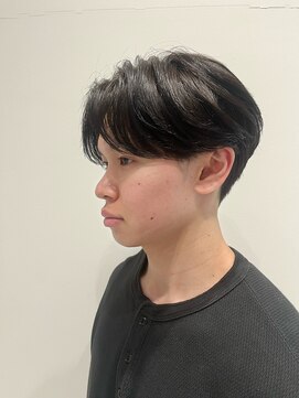 イリ(iLi) 【iLi×MIRAI】センターパート/ニュアンスパーマ