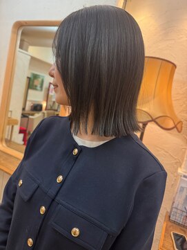 ヨーキィ(Yorki) 切りっぱなしボブ