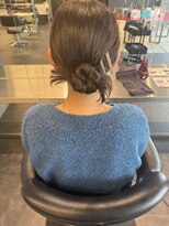 スノウ(SKNOW)&nbsp;ヘアアレンジ　シニヨン　カチモリ