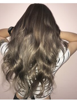 あるじゃんすー 横浜店 ツヤサラロング～編込み60本～#エクステ#横浜#グラデーシ