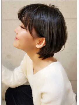 リプレイ(Replay) 小顔甘辛ショート