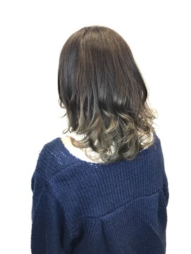 アヤナ バイ アヤラ(ayana by ayala) グレージュグラデーション〈浦安 美容室〉