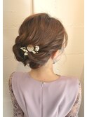 サイド 編み込み シニヨン ヘアアレンジ