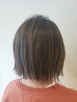 アローズ ステラプレイス店(HELLO'S) バレイヤージュ×ぱつっとボブ