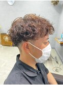 波巻きスパイラルパーマツーブロックツイストパーマメンズヘア