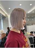 ケアブリーチピンクベージュ切りっぱなしボブ顔周りレイヤー