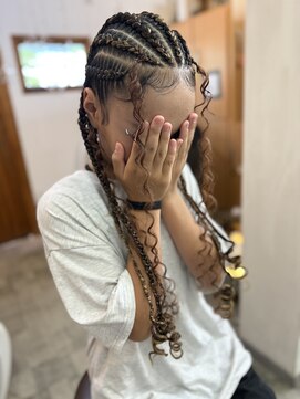 カペリマレーナ(Capelli Malena) スパイラルエクステ前髪　コーンロウ