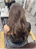 薄め前髪ベージュレイヤーカットハッシュカットサイドバング