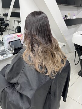 アライブ キチジョウジ(ALIVE Kichijoji) 【ALIVE吉祥寺】オリーブグレーココアベージュ小顔