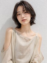 ミロア 薬院(miroa) ダークアッシュ 外ハネ 顔周りレイヤー 20代 髪質改善