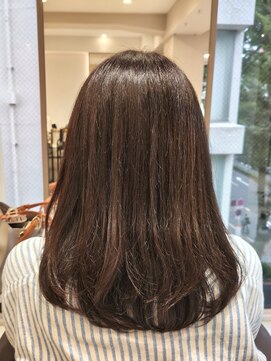 アンベリールフルー(EMBELLIR fleur) 大人のロングレイヤーカットスタイル