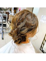 アールモンドヘア新世界&nbsp;ルーズなアップ