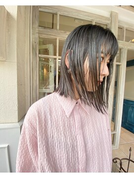 ムジーク(Musiiik) スクエアロブとケアカラーで艶あるグリーンブラック