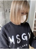 ホワイトハイライト ミルクティーベージュ ボブ ケアブリーチ