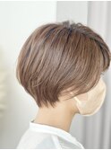 ショートボブ