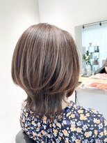 ストフ(stof)&nbsp;ウルフカット/ミディアムウルフ/外ハネボブ/ハイライト