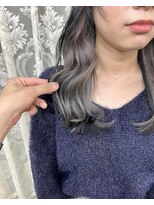 ノア(noa.)&nbsp;【豊中美容室noa.】シルバーインナーカラー♪♪