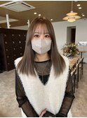 大人可愛いアッシュグレージュダブルカラー