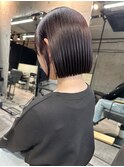 ストンっと!ぱつっとボブ!