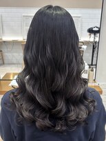 アメリ バイ アピッシュ(Amelie by apish)&nbsp;クルクル慣れてる方にオススメ！しっかりめ韓国風パーマ！