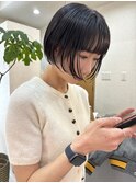 黒髪ミニボブ.透け感.顎ラインボブ.ワイドバング
