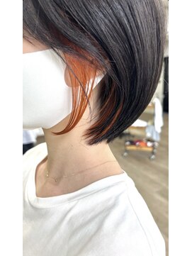 ルアン 上通り(ruen) 熊本ショート　イヤリングカラー　オレンジカラー　20代30代