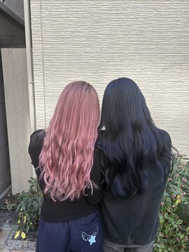 キャロル(CAROL) ピンクとブルーブラック