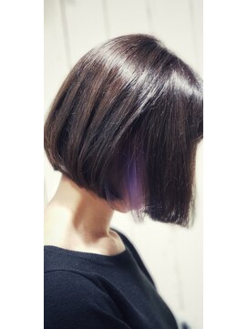 グロッシィ ヘアープロデュース(GROSSY HAIRPRODUCE) インナーカラー＆スタイリッシュボブ