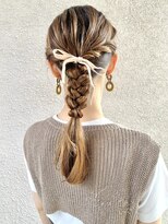 フォーク FOLK&nbsp;【FOLK】毎日簡単5分間アレンジ☆似合わせ三つ編みアレンジ♪