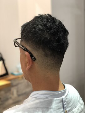 トップバイスリーナイン(TOP by THREE NINE) THREE NINE/大人しくない大人バーバースタイル