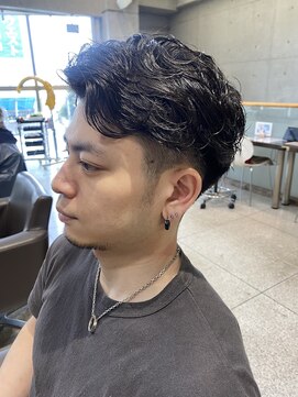 ヘアールーム プリズム(Hair room Prism) メンズツーブロックパーマ