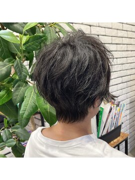 ヘアーファーガス(HAIR FAGUS) クセ毛を生かしたパーマ風ショート