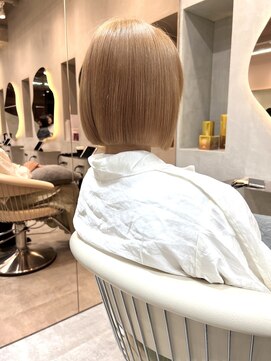 グロー 大宮(GLROW) ◆  韓国大宮顔周りレイヤーカットウルフカットブリーチ