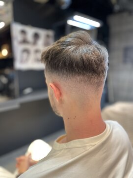 フランクスバーバー アンド ビアークラブ(FRANK'S BARBER and BEER CLUB) スキンフェード