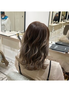 ブランニューイヴ 生駒店(Brand new eve) グラデーションカラー