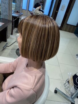 アース 浜松志都呂店(HAIR&MAKE EARTH) ナチュラルボブ×白髪ぼかしハイライト