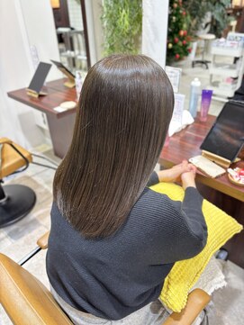 フラット 千葉(Flat.) ニュアンスカラー、髪質改善トリートメント【千葉】