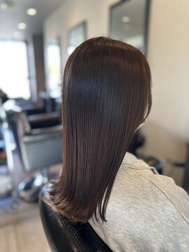 メゾン アヴァロ(Maison Avallo) オリーブベースのブラウンカラー