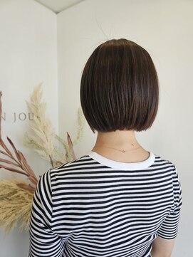 アンジュール パッツンボブ