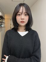 クイ(quii)&nbsp;韓国レイヤーミディアム◎暗髪グレージュ・ボブ・黒髪・縮毛矯正