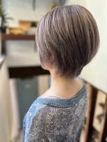 サーティーン(THIRTEEN)&nbsp;透明感かろやかショート(30代)