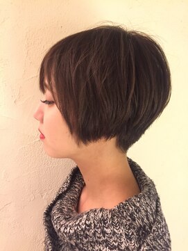 イームズ(EAMES) 前下がりマッシュショート