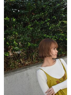 ミエル ヘア 新宿(miel hair) 〈mielhair新宿〉艶カラー　切りっぱなしボブ