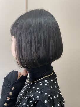 シュロ(Shuro 棕櫚) 形のいいボブ